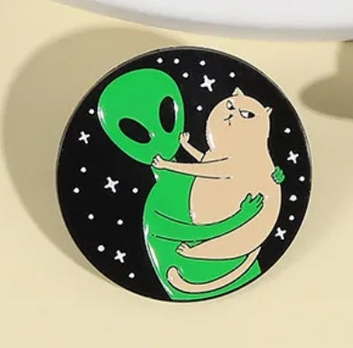 J565 Pin broche para ropa alien gato aleacion 3.5cm